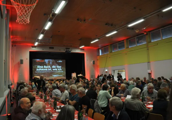 2023 mitgliederanlass wil turnhalle 1833