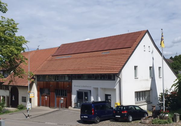 Jubilaeum oeschgen pv anlage montiert