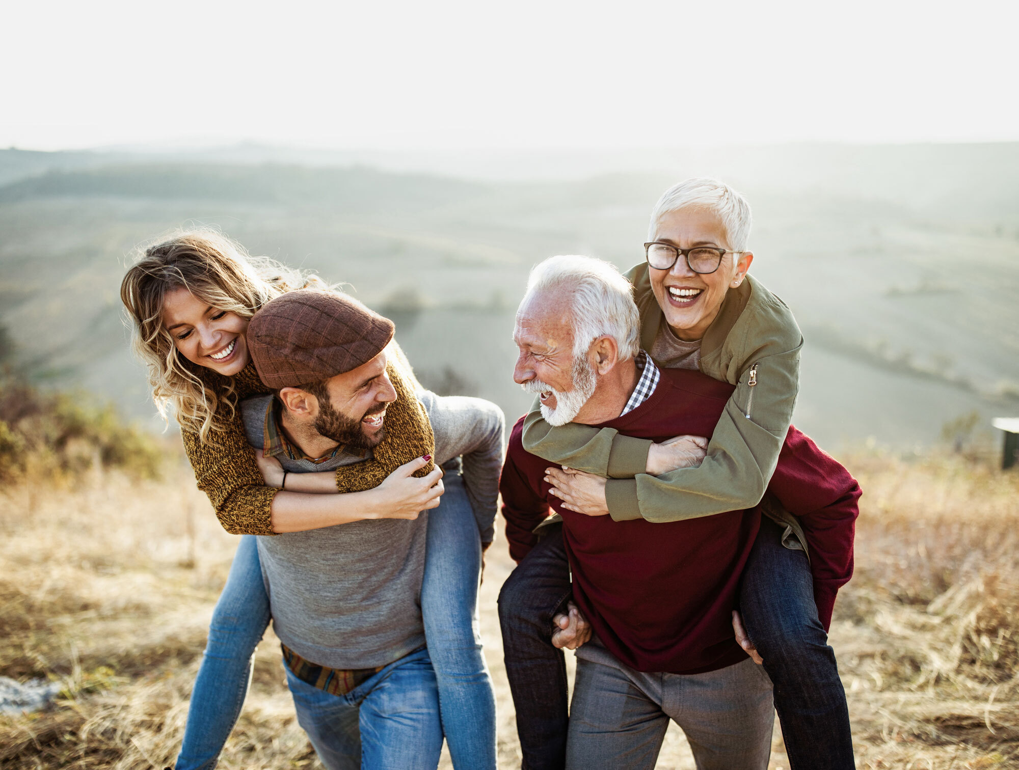 Natur huckepack mann frau 2generationen grafik 26071