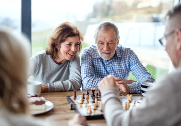 PK Vorsorge 7 schach älteres paar