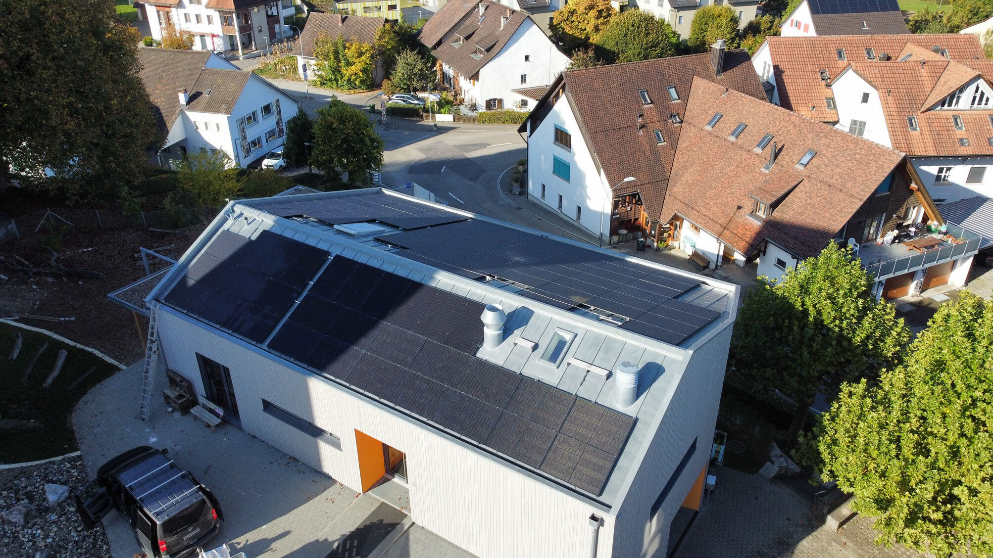 Solaranlage auf Kindergarten in Zeihen